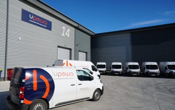 Upowa branded vans los